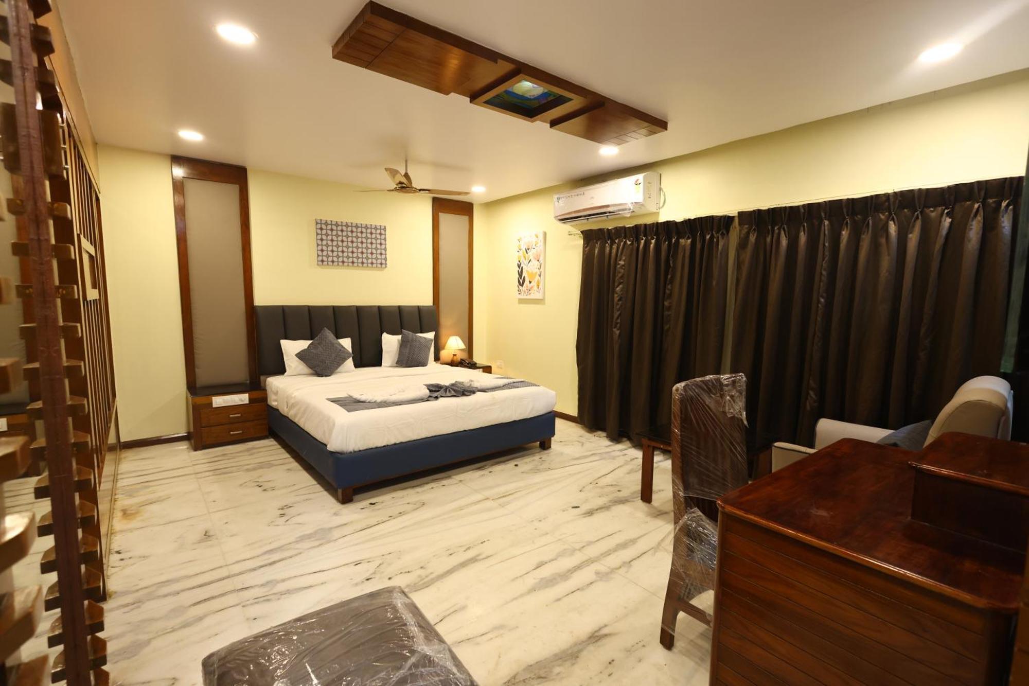 Hotel Lj Dadi'S Grand Visakhapatnam Exterior foto