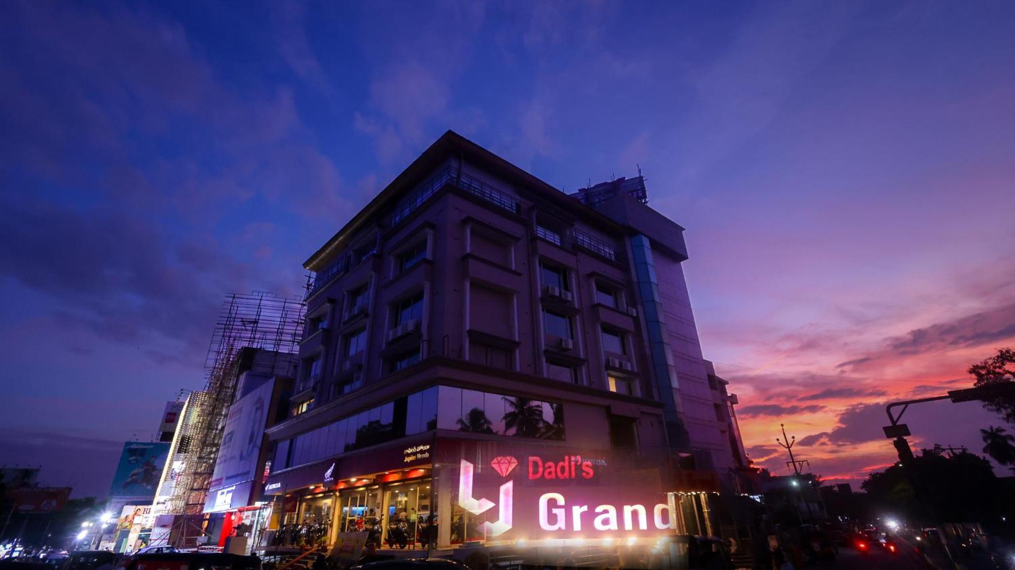 Hotel Lj Dadi'S Grand Visakhapatnam Exterior foto